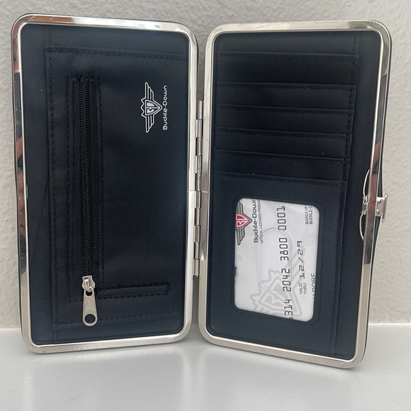 Buckle-Down womens Buckle-down Hinge - Fox Face Scattered Warm Olive Wallet - Picture 4 of 4